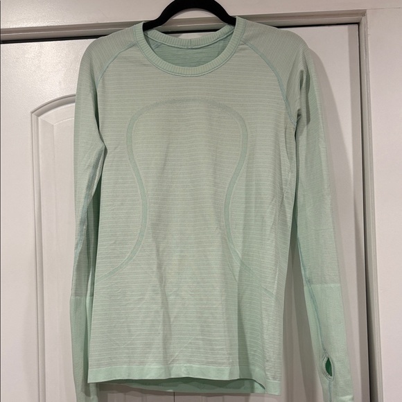 lululemon athletica Tops - lululemon athletica swiftly tech Light Mint Green Long Sleeve Tee 10‎